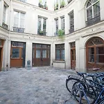 Appartement 2 étages Paris - Métro 9 Grands Boulevards - Folies Bergères